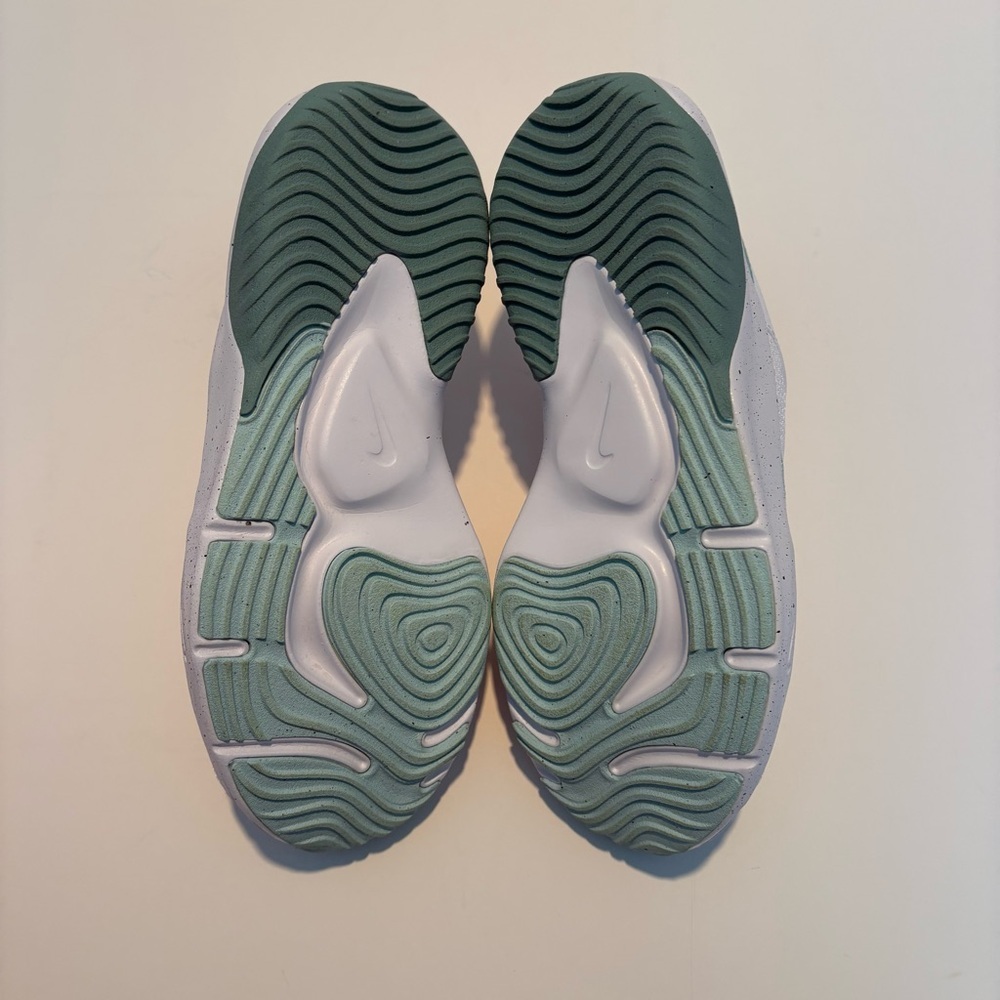 Women’s Nike Legend Essential 3 Next Nature Shoes Size 8 New MSRP $80 - Picture 6 of 7